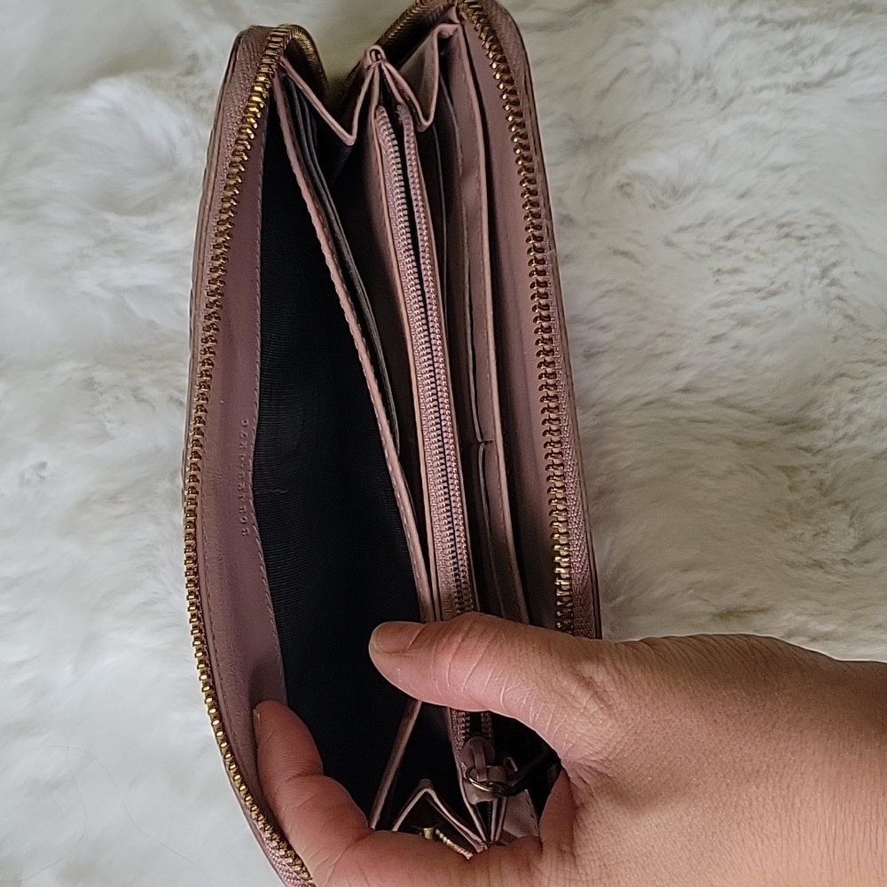 !!Great Condition!! GUCCI GG Guccissima Leather Zip Around Zippy Wallet - Pink - Picture 8 of 9